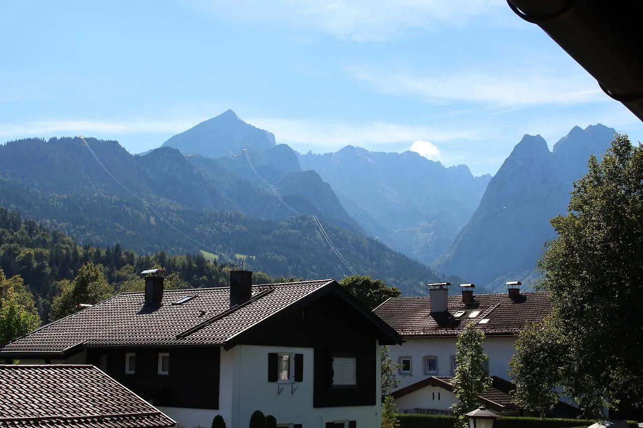 Kaiserstube Garmisch-Partenkirchen 0*,